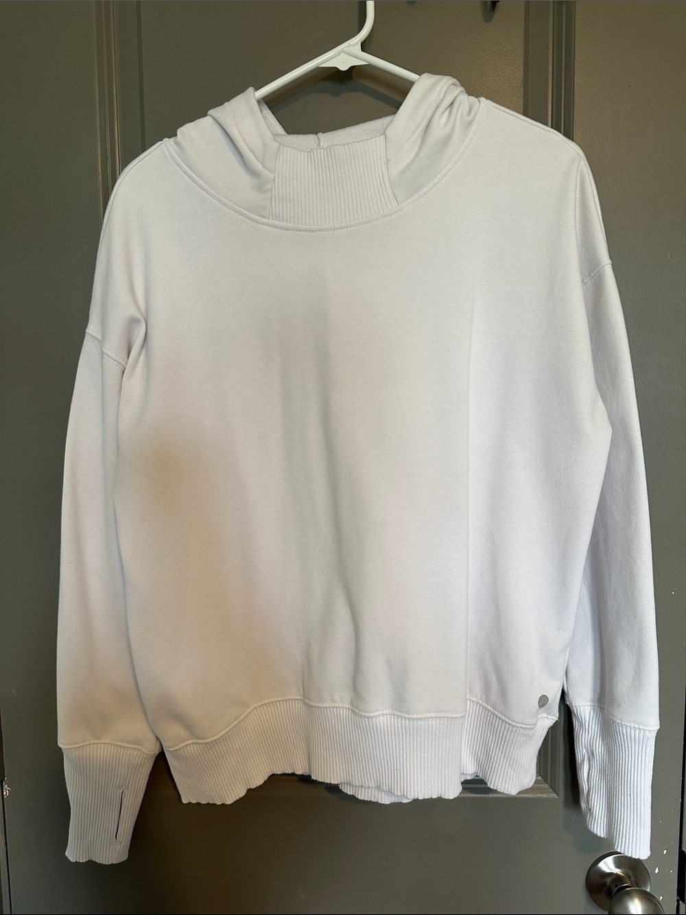Apana Women's White Hooded Sweatshirt Pullover
